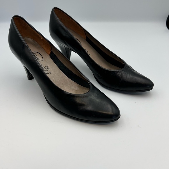 Pappagallo Black Women's Heels size 6 Kitten Heel - Picture 1 of 6